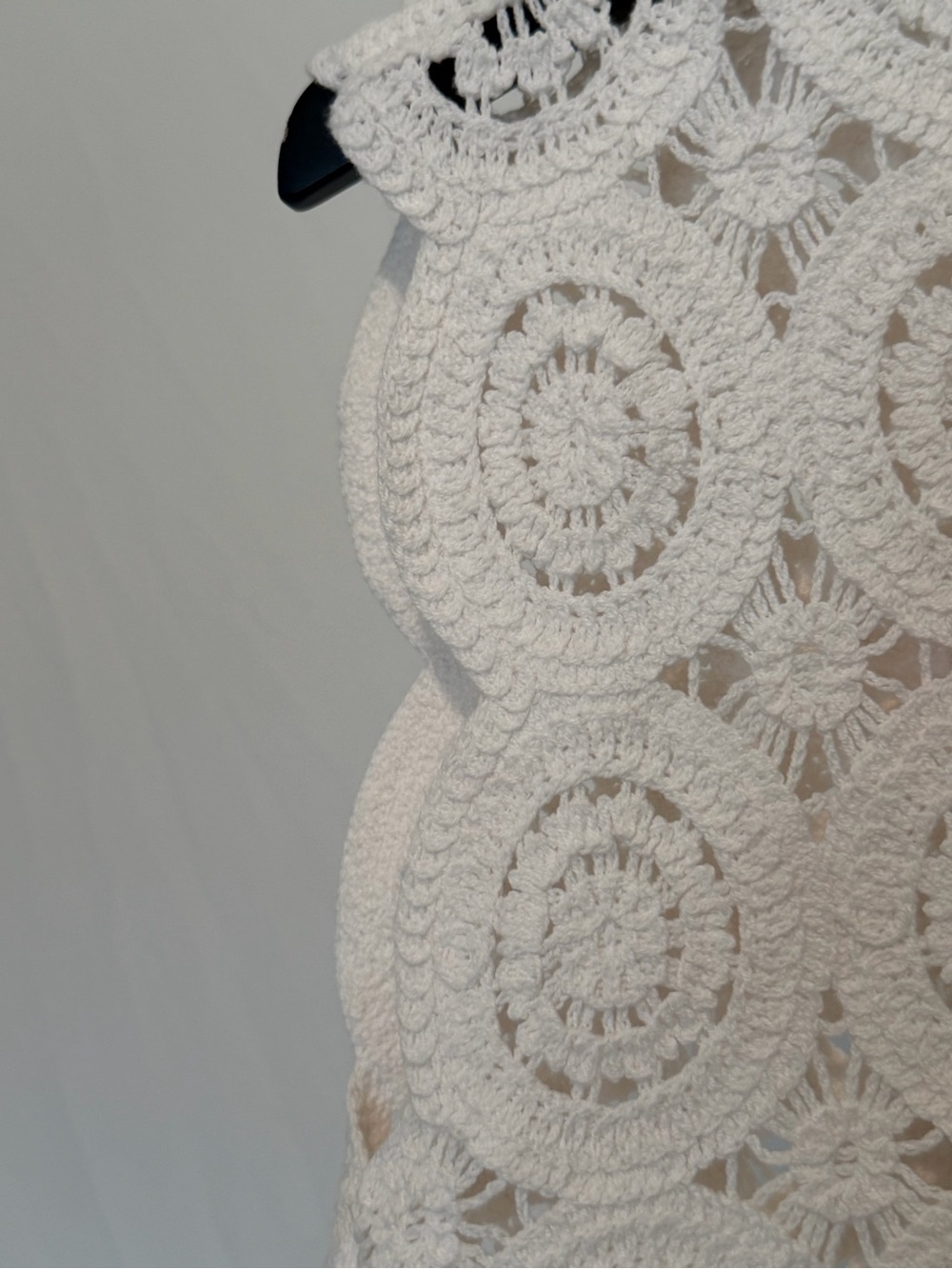 Abercrombie & Fitch Crochet Medallion Tank Top | Size Small - Picture 8 of 14